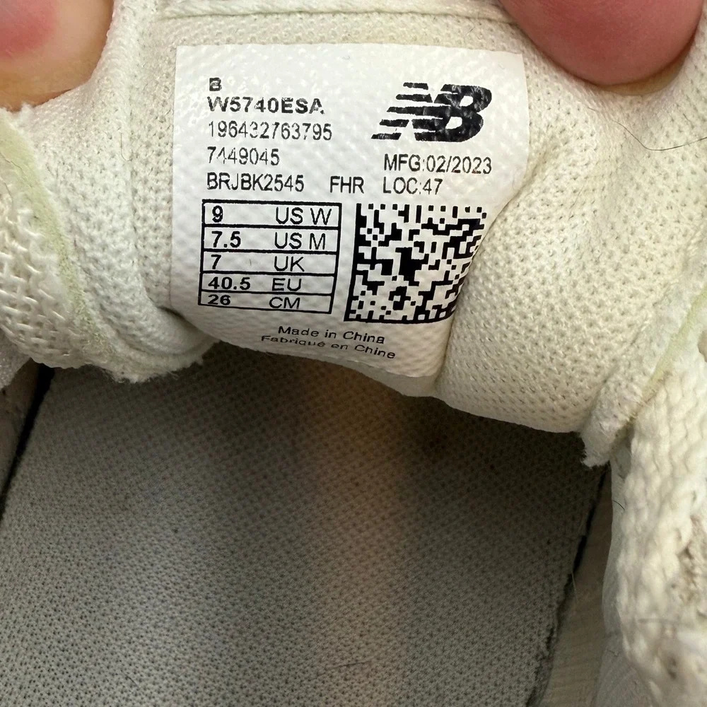 New Balance 57/40 Sea Salt Calm Taupe Suede Mesh Sneakers Sz 9 Women's